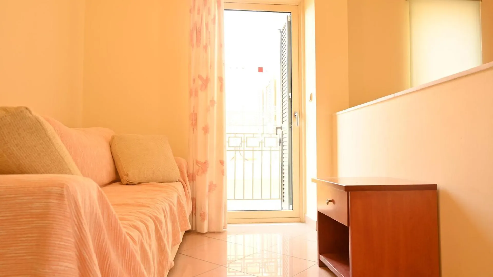 Liocharis Villas Lourdata